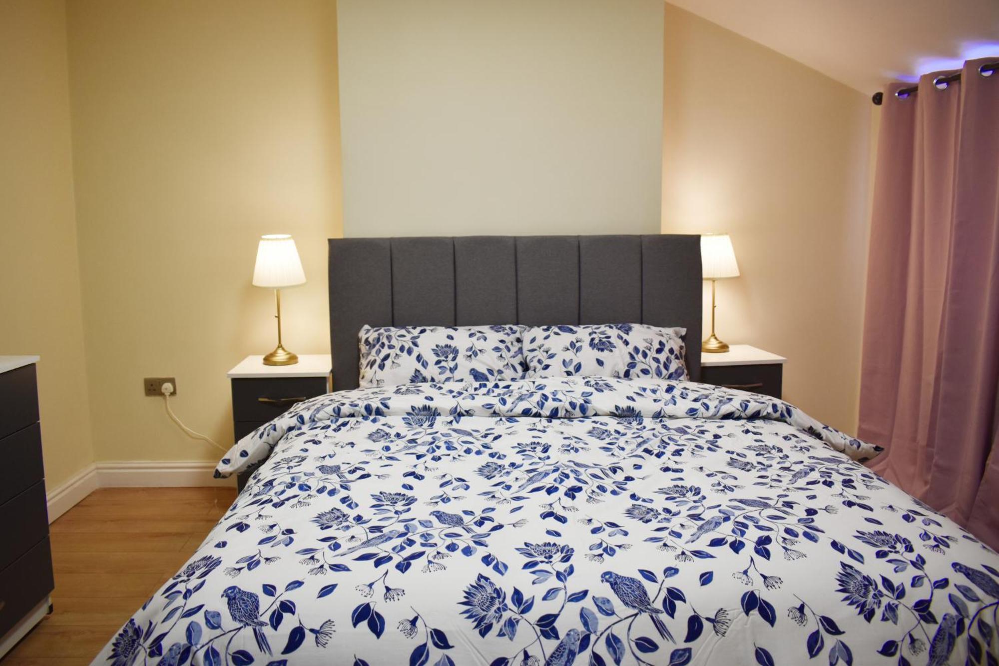 Birmingham City Centre Bedroom, Parking, Wifi, Kitchen, Living Room Esterno foto